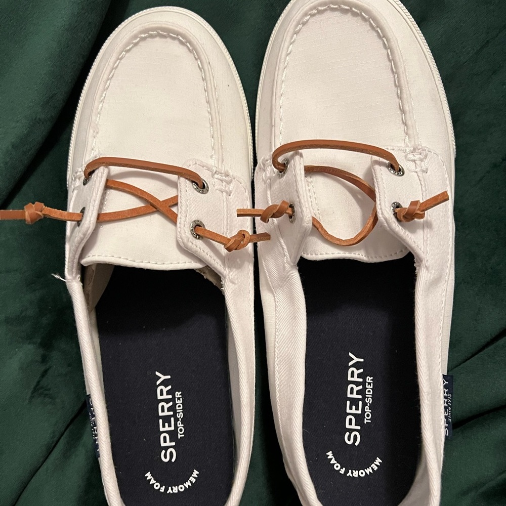 Brand new Sperry Lounge Away slip on sneakers